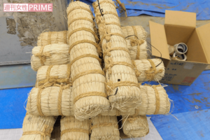 これを連ねて土俵の円形が作られる