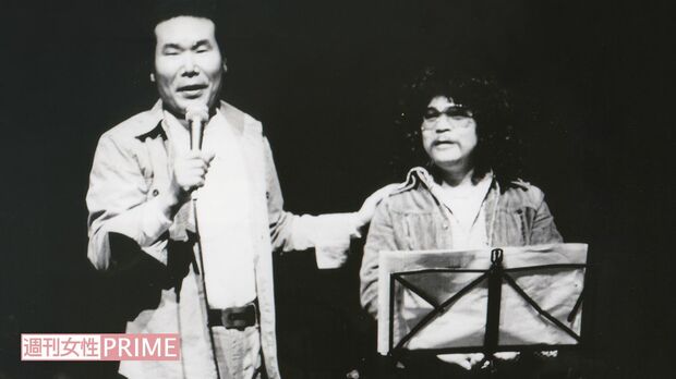 佐藤蛾次郎のコンサートで挨拶をする渥美清さん（'75年）