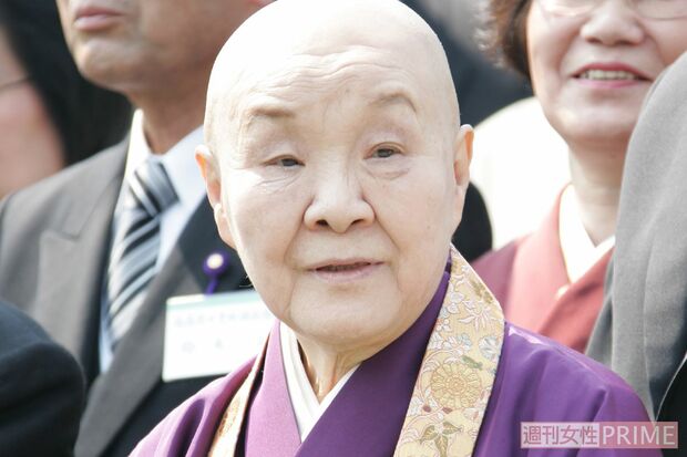 肉もお酒も生涯現役の瀬戸内寂聴