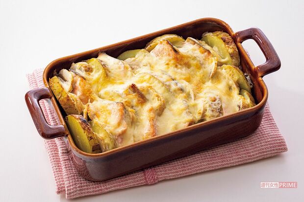 新じゃがと鮭のチーズ焼き　撮影／廣瀬靖士