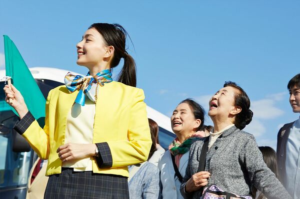 「全員ひとり参加のツアーでは、みなさん驚くほど早く仲よしに」と松村さん