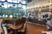 「cafeiconi」の広々とした店内。見逃せないのが土日のモーニングバイキング。焼きたてパンなどが大人1080円で食べ放題!