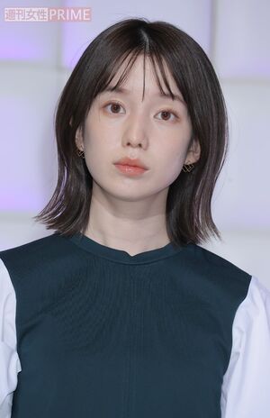 『ミュージックステーション』の司会を新入社員のころから務め、お茶の間の注目を集めた弘中綾香