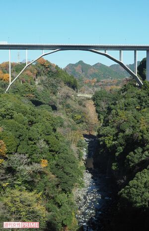 昌大さんの遺体が発見された五ヶ瀬川にかかる神都高千穂大橋
