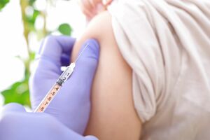 「100%の予防効果はないけれども、しないよりはずっとマシ」とワクチン懐疑派の医師もワクチンの効果を評価（写真はイメージです）