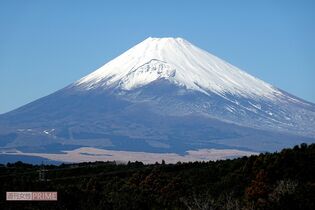 《新幹線での神対応》外国人観光客の「富士山写真」に隠された日本人の“お茶目な優しさ”に世界が絶賛