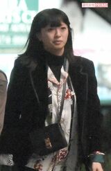 今夏、出産予定の榮倉はお腹のふくらみも順調のよう……