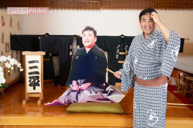 林家三平。父の記念館『ねぎし三平堂』(東京・根岸)で 撮影/伊藤和幸