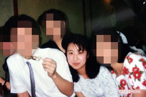 会社の同僚と楽しそうに写る奈美子さん