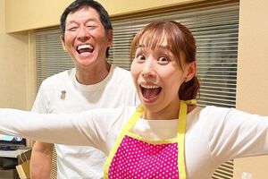 5月下旬、『踊る!さんま御殿』に出演したことを報告したみきママ。明石家さんまとのツーショットをSNSに投稿(みきママのインスタグラムより)