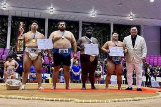 2025年9月に行われた世界相撲選手権大会(バンコク)でプレゼンターとして表彰式に参加した白鵬