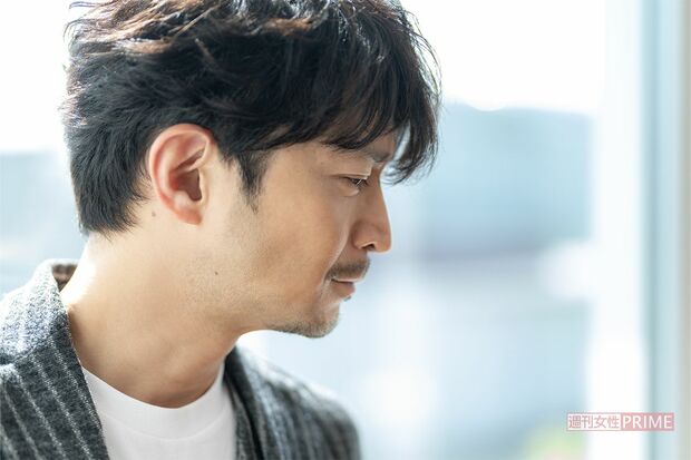 津田健次郎（撮影・佐藤靖彦）