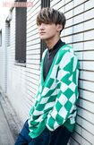 壁に寄りかかる中村滉己(撮影/山田智絵)
