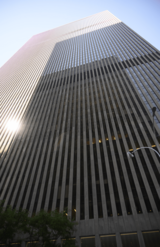 圭さんが勤務する法律事務所は、繁華街にある超高層ビルに入っている