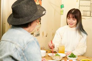 住谷杏奈とほろ酔い対談 夫 Hgの謹慎明け初舞台の日にまさかの ニュース概要 週刊女性prime