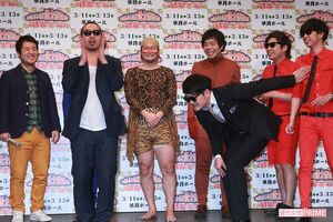 8.6秒バズーカーの人気に便乗し、ネタを披露する千鳥('15年)