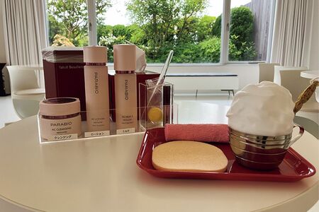 オンライン限定販売の製品も試せるほか、ふわふわ泡での洗手体験&レクチャーもしてくれる