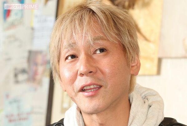 お笑い芸人・ヒロシ「めちゃくちゃイケメンになってる」HYDEと遭遇の2ショット近影に衝撃の声が続出 | 週刊女性PRIME