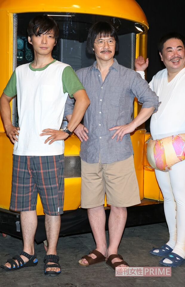 内村光良と星野源。2013年のNHK『LIFE！〜人生に捧げるコント〜』制作発表にて