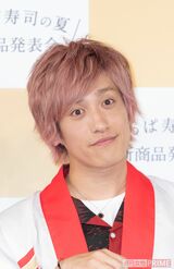 お笑いコンビEXITの兼近大樹、かっぱ寿司の夏 新商品発表会（'19年6月）