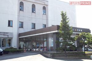 警察は現在も捜査と取り調べを続けている