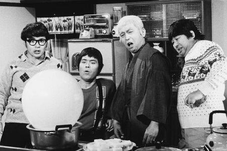 ドリフのコント、右端が高木ブー