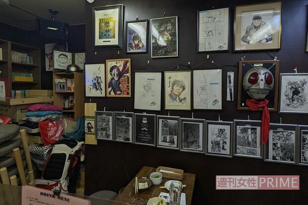 居酒屋『バッタもん』の店内