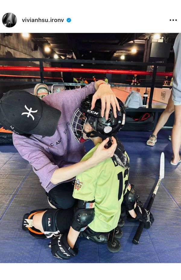 最近はまったくといっていいほど結婚指輪を付けていなかった(ビビアン・スーのインスタグラムより)