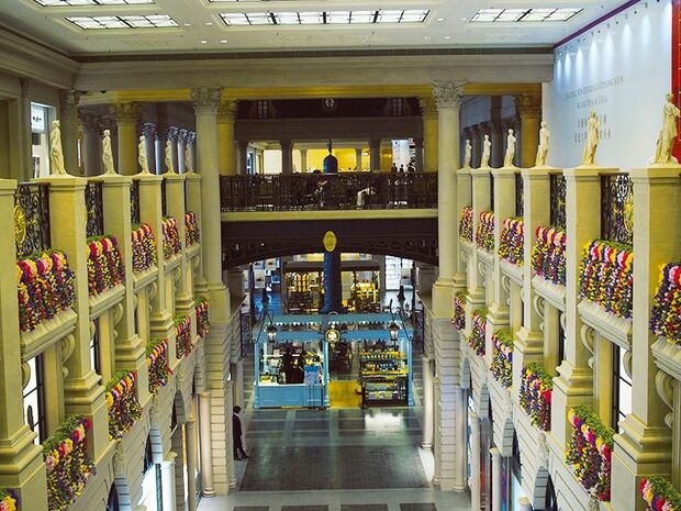 超一流ブランドから人気カジュアルデザイナー、セレクト系まで、あらゆるブランドのショッピングが免税で楽しめる