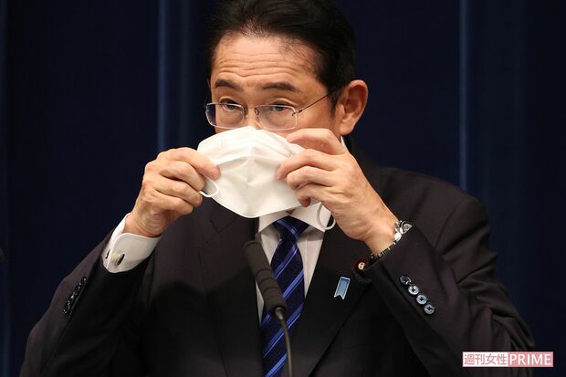 「この春に新型コロナを『新型インフルエンザ等』から外し、5類感染症とする方向で議論を進めます」と述べた岸田文雄首相