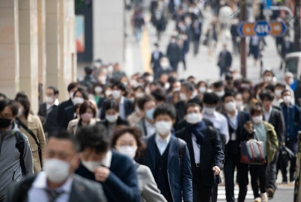 マスクをしていてもウイルスに感染する危険性があるという論文も発表された