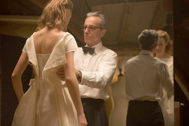 『ファントム・スレッド』シネスイッチ銀座、YEBISU GARDEN (c)INEMA、新宿武蔵野館ほか公開中。(c)2017 Phantom Thread, LL(c) All Rights Reserved
