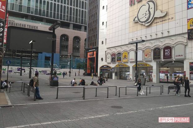 新宿東宝ビル周辺の溜まり場、通称『トー横』