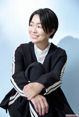 イモトアヤコ　撮影/廣瀬靖士　ヘアメイク/杉野加奈　スタイリスト/奥田ひろ子　衣装協力/IMMEZ