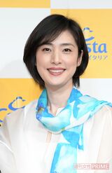 警視庁捜査一課「緊急事案対応取調班」の主任刑事、真壁有希子を演じる天海。チームの刑事を演じる小日向文世、でんでん、田中哲司ら実力派俳優との息の合った掛け合いも魅力。