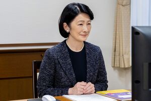 紀子さま。喪中にオンライン公務に臨まれたことも（'21年12月・御仮寓所）