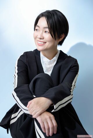 イモトアヤコ 撮影/廣瀬靖士 ヘアメイク/杉野加奈 スタイリスト/奥田ひろ子 衣装協力/IMMEZ