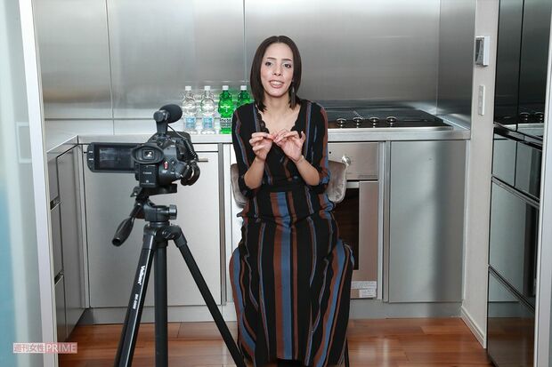 フィフィはこのようにしてYoutubeを撮影している