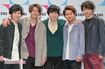 嵐(左から二宮和也、相葉雅紀、松本潤、大野智、櫻井翔)