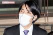 小室佳代さんの元婚約者との話し合いが終わって法律事務所から出た小室圭さん('21年11月12日)