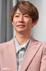 『嵐 活動休止表明会見』にて、涙ぐむ相葉雅紀