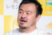 「俺の方がまとも」キャンドル氏“口撃”の鳥羽周作シェフ「手紙を書くことが多く…」鞄の中に“レターセット”不倫報道後に明かされていた赤裸々すぎる「私物」たち