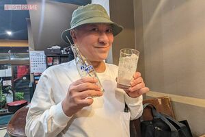 2軒目でレモンハイ3杯、ラーメンや餃子などを頼みご機嫌の三又又三