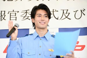 「刑事ドラマの番宣？」俳優と勘違いされた中村敬斗（千葉県警察公式Xより）