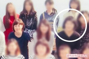 このふたりと一緒で楽しめた？　熊本県阿蘇への旅行でのこづえ容疑者と由鶴乎園長（白丸）