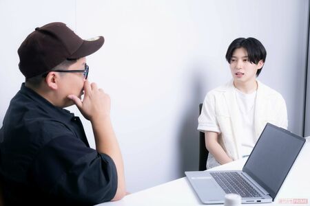 放送作家・澤井直人（左）と西山智樹　撮影／矢島泰輔