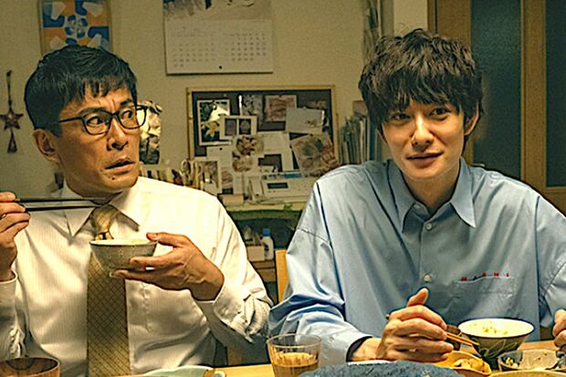 映画『アングリースクワッド公務員と7人の詐欺師』公式サイトより