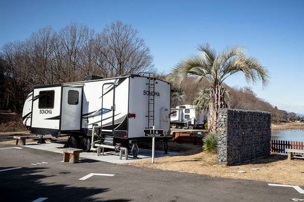道の駅たかねざわ　元気あっぷむら【栃木】のトレーラーハウス（写真提供／浅井佑一）