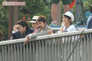 ’14年には、橋の上で二宮以外の4人がロケに臨んだ