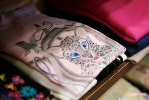 洋品店でヒョウ発見。今は可愛い系が主流